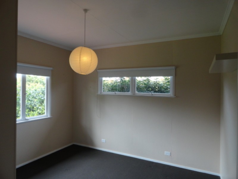 16 Ramsay Street, Centenary Heights QLD 4350