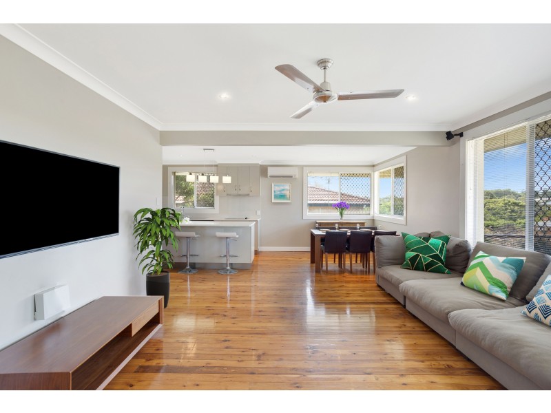11 Skehan Street, Centenary Heights QLD 4350