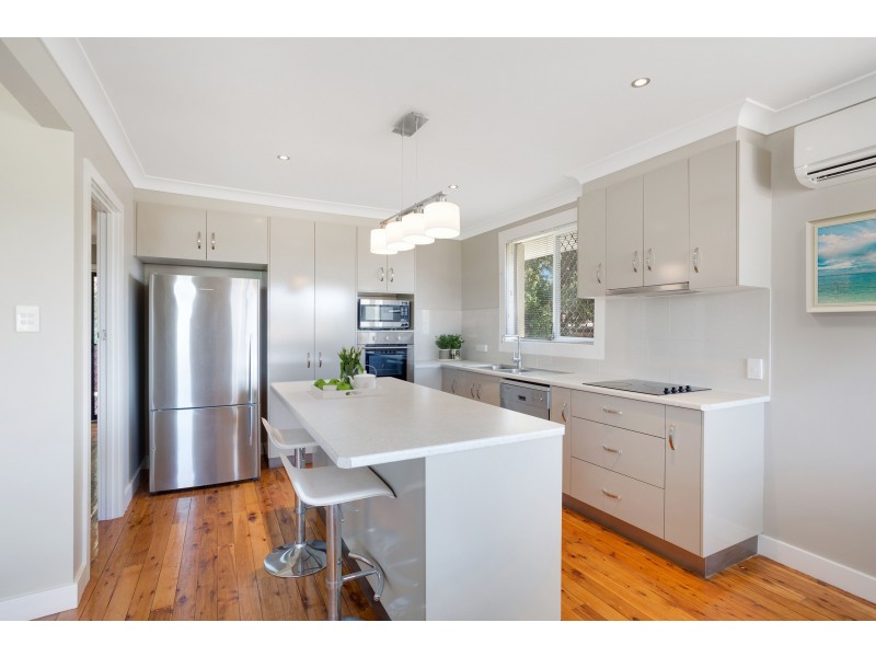 11 Skehan Street, Centenary Heights QLD 4350