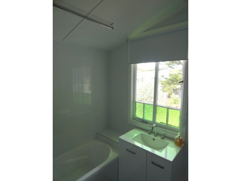 165 West Street, Newtown QLD 4350