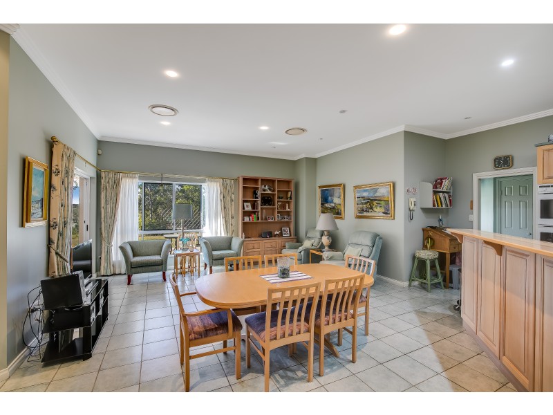 8 Jane Court, Cotswold Hills QLD 4350
