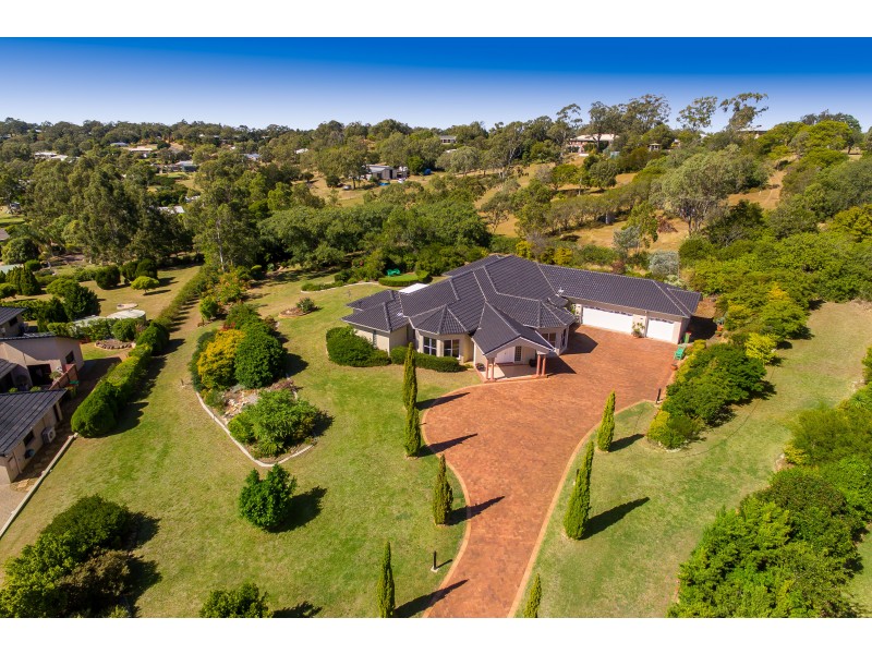 8 Jane Court, Cotswold Hills QLD 4350