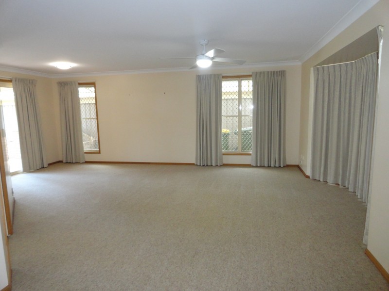 3 Wirraway Drive, Wilsonton QLD 4350