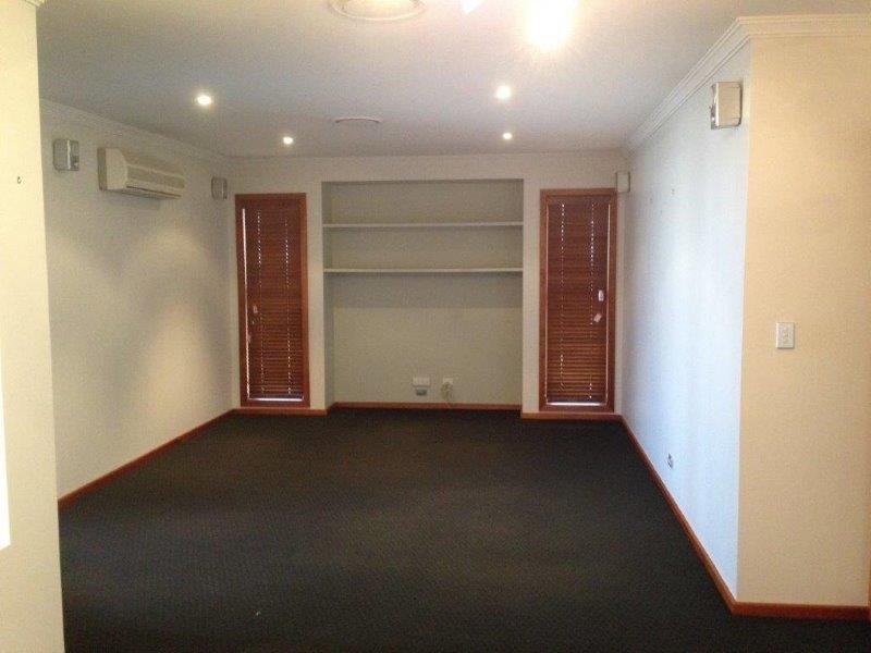 6 Kestrel Court, Rangeville QLD 4350