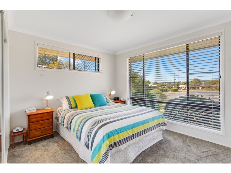 84 Jennifer Crescent, Darling Heights QLD 4350