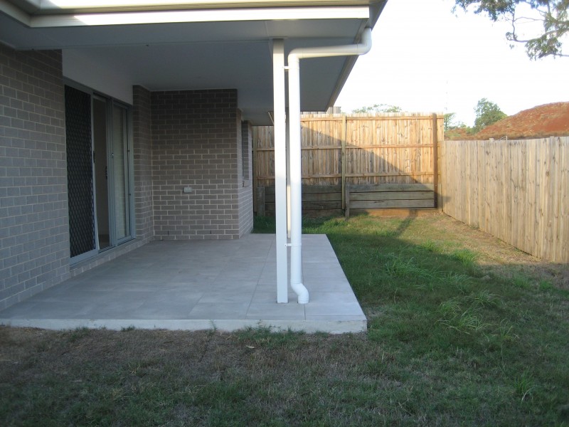 2/32 Mariette Street, Harristown QLD 4350