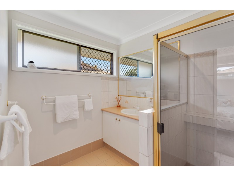 84 Jennifer Crescent, Darling Heights QLD 4350