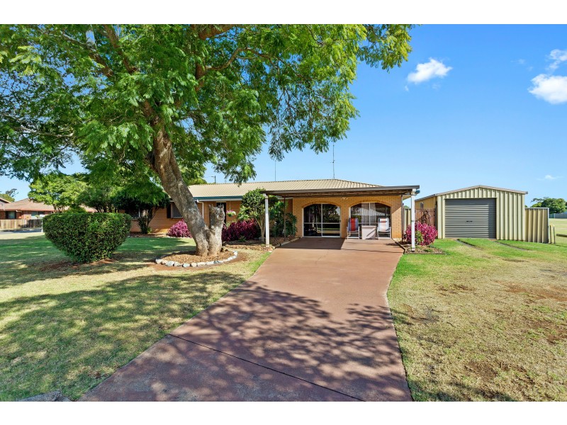 1 Janet Court, Wilsonton QLD 4350
