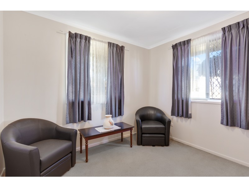 1 Janet Court, Wilsonton QLD 4350