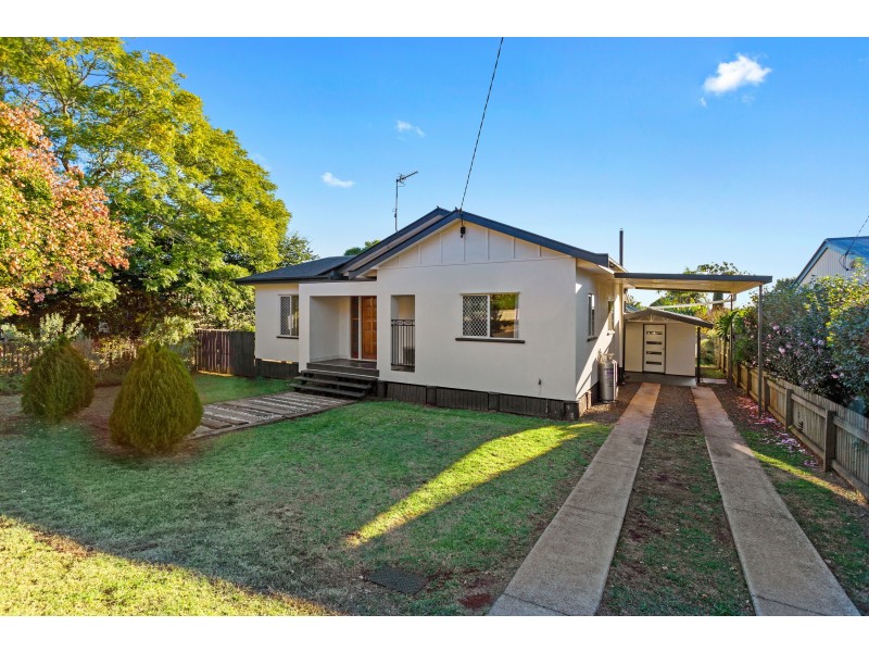 29 McIntyre Street, Centenary Heights QLD 4350