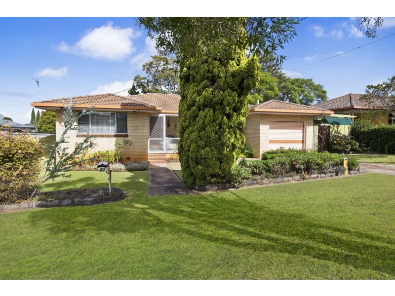 62 Sardon Street, Centenary Heights QLD 4350
