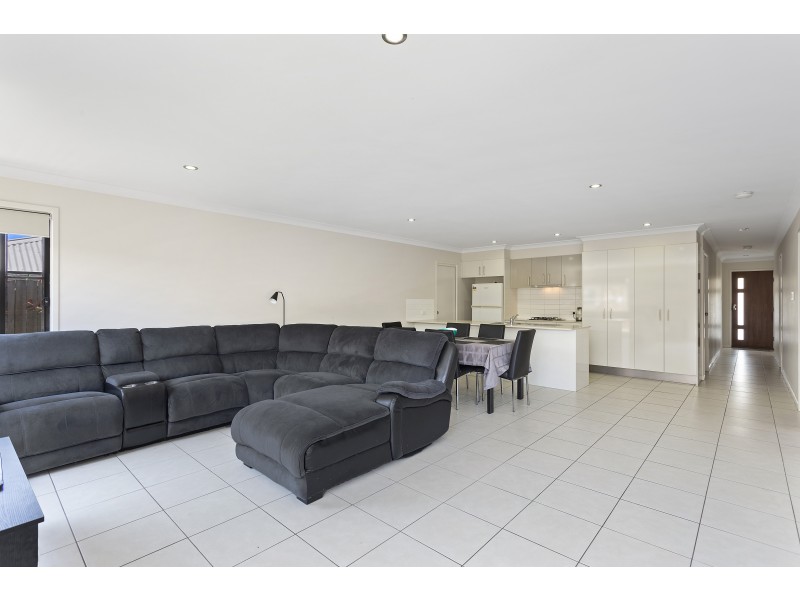 23 Parkview Drive, Glenvale QLD 4350