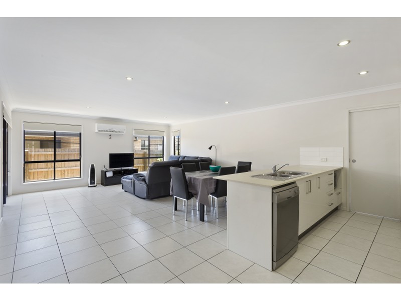 23 Parkview Drive, Glenvale QLD 4350