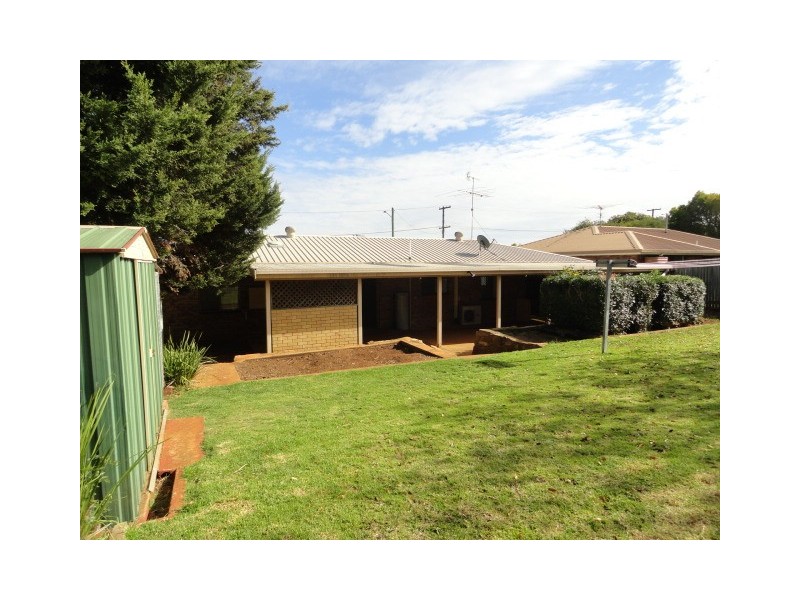 18 Kurrajong Street, Newtown QLD 4350