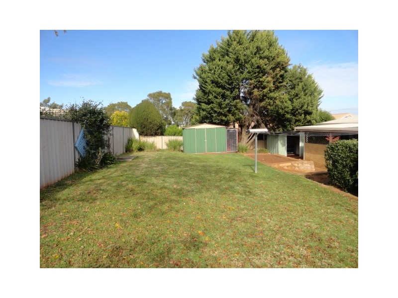 18 Kurrajong Street, Newtown QLD 4350