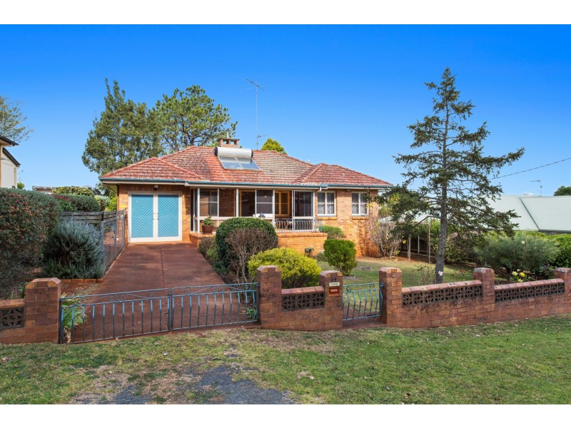 24 Lemnos Street, Harlaxton QLD 4350