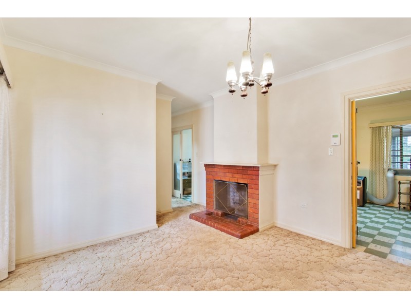 24 Lemnos Street, Harlaxton QLD 4350