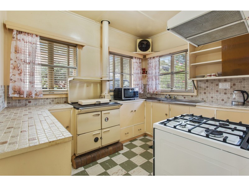 24 Lemnos Street, Harlaxton QLD 4350