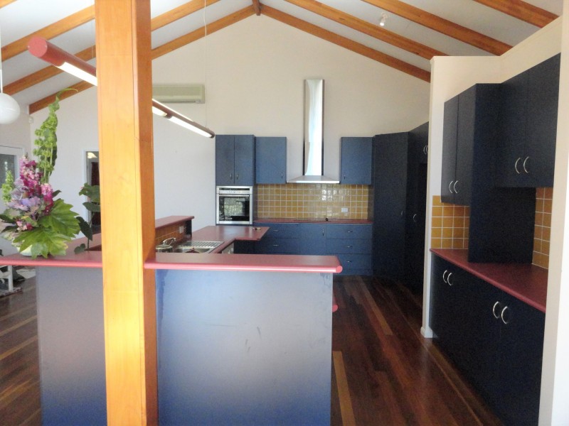 10 James Court, Cotswold Hills QLD 4350