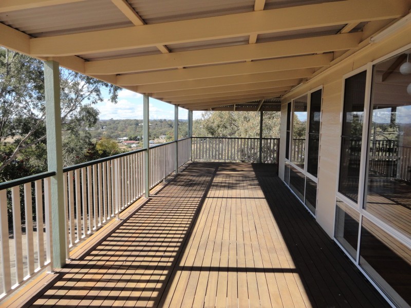 10 James Court, Cotswold Hills QLD 4350