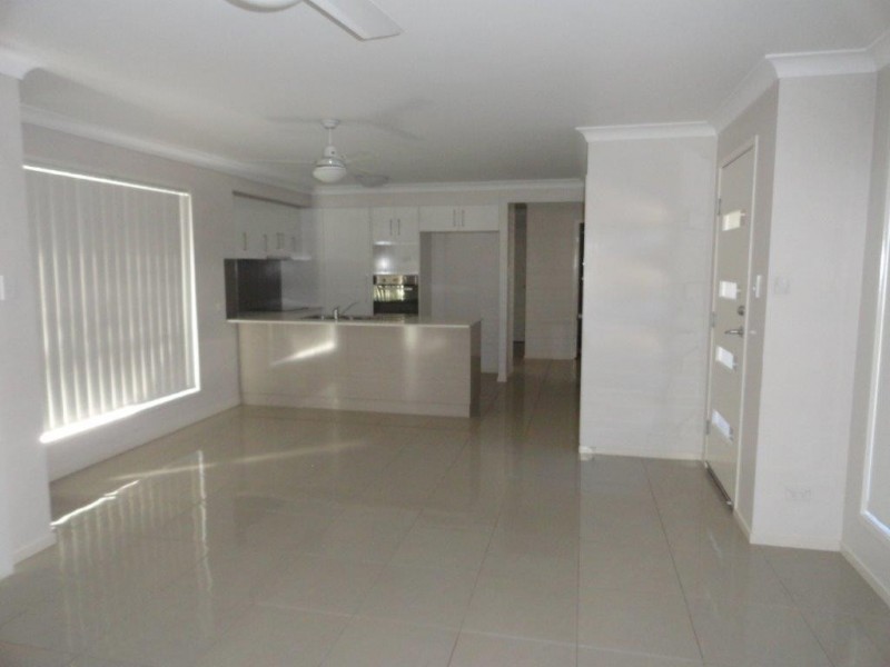 4/5 Gatfield Street, Newtown QLD 4350