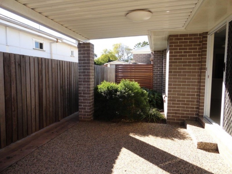 4/5 Gatfield Street, Newtown QLD 4350