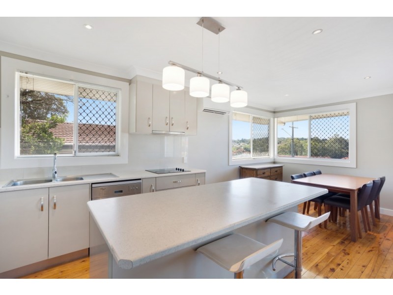 11 Skehan Street, Centenary Heights QLD 4350