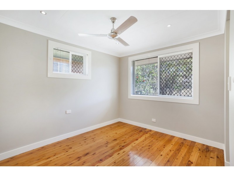 11 Skehan Street, Centenary Heights QLD 4350