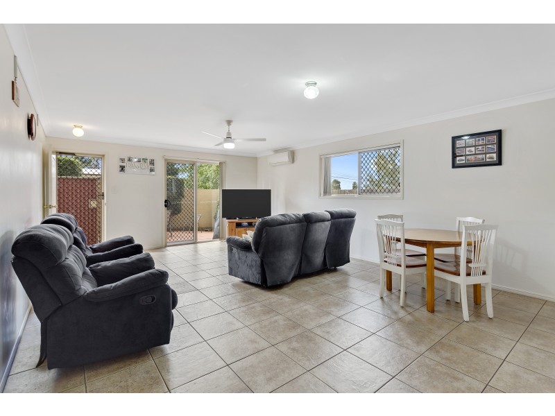 1/402 Alderley Street, Kearneys Spring QLD 4350