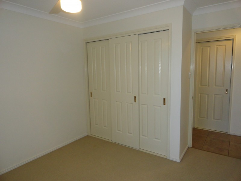 1/402 Alderley Street, Kearneys Spring QLD 4350