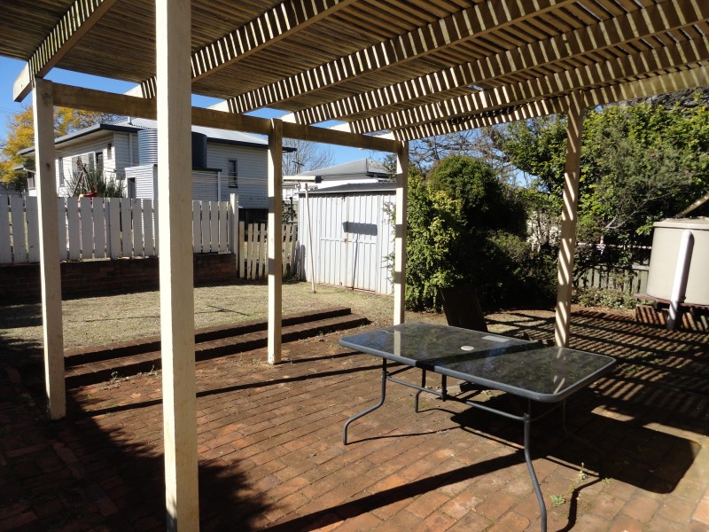 4 Kennedy Street, North Toowoomba QLD 4350