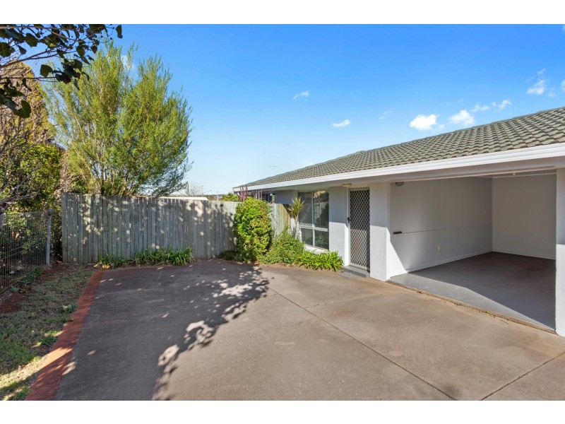 4/2 Faith Street, Rangeville QLD 4350