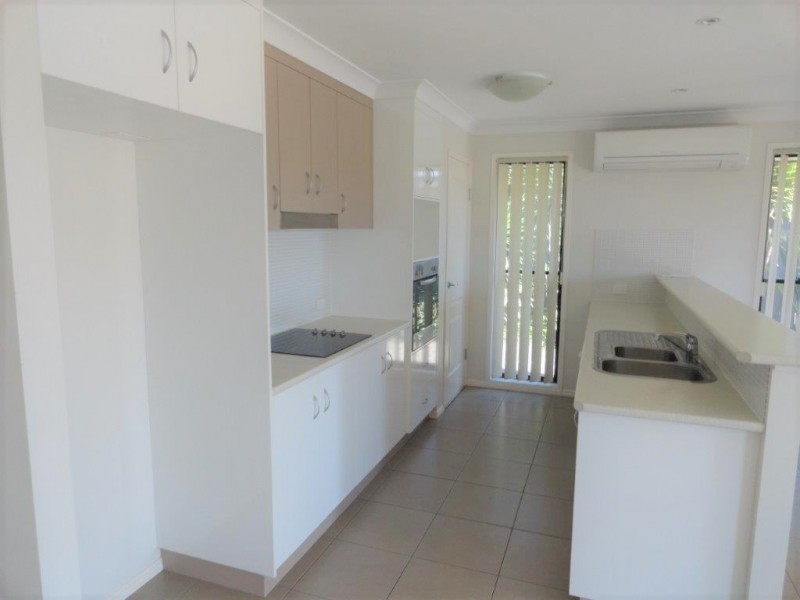 1/206 Stenner Street, Middle Ridge QLD 4350