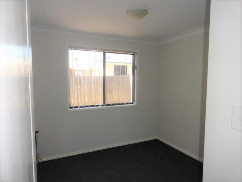 1/206 Stenner Street, Middle Ridge QLD 4350