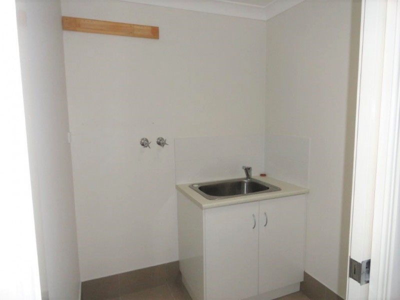 1/206 Stenner Street, Middle Ridge QLD 4350