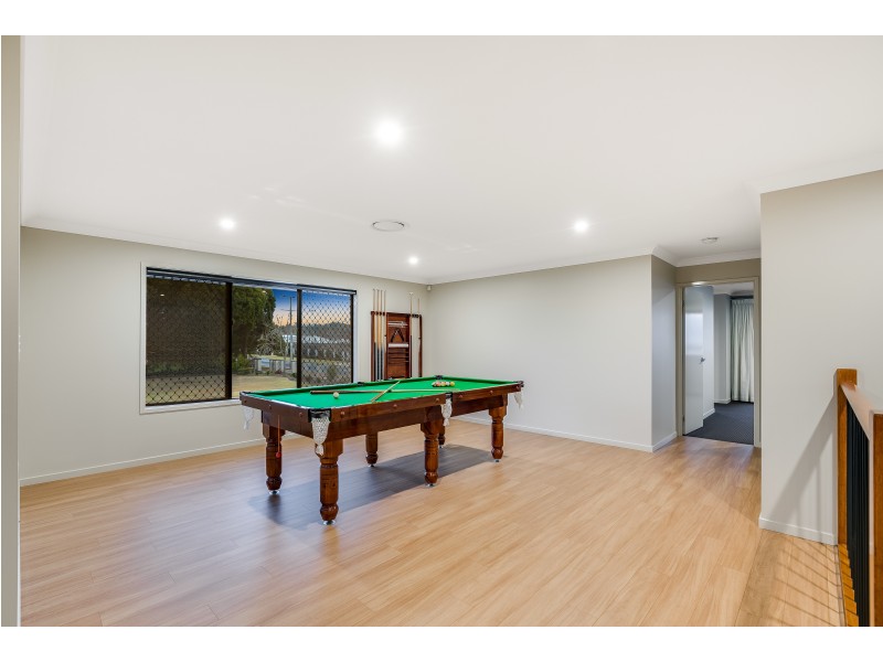488 Mackenzie Street, Middle Ridge QLD 4350