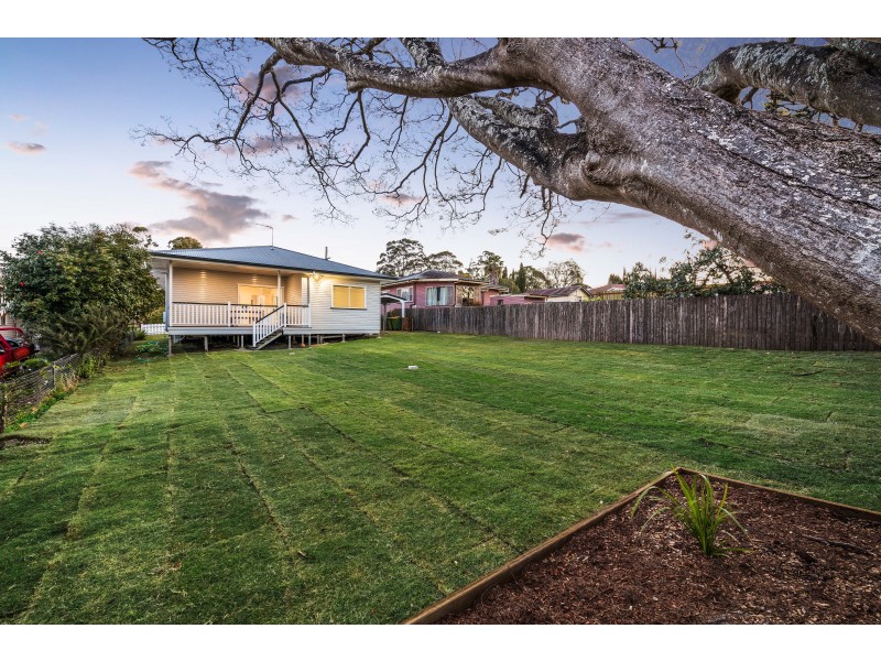 17 Norah Street, Centenary Heights QLD 4350