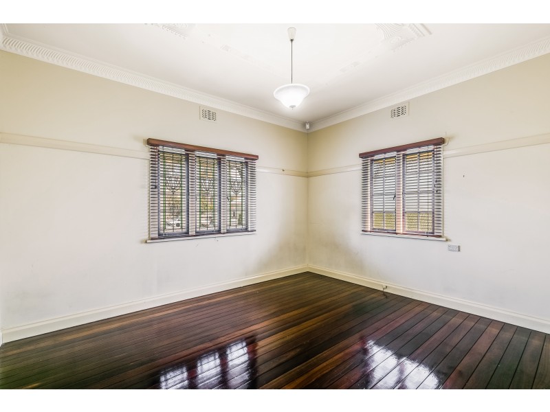 17 Dunmore Street, East Toowoomba QLD 4350