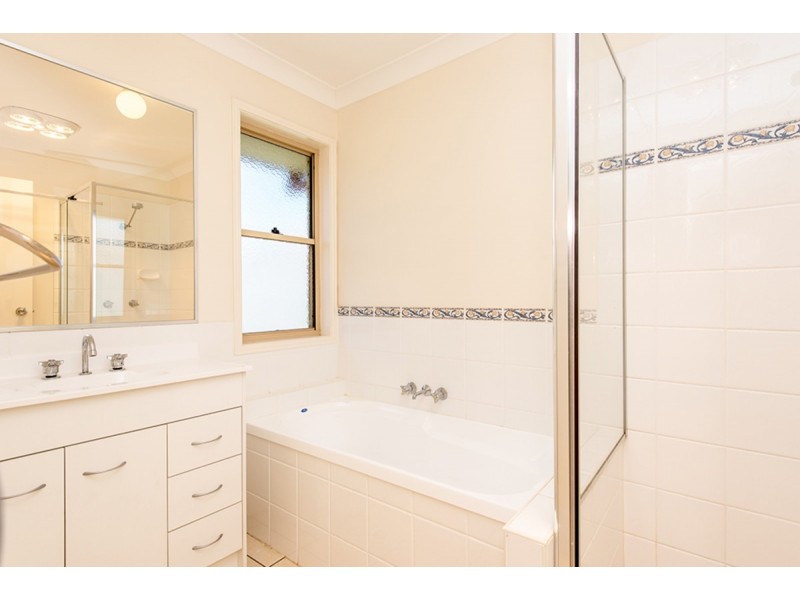 2 Bulloo Street, Glenvale QLD 4350