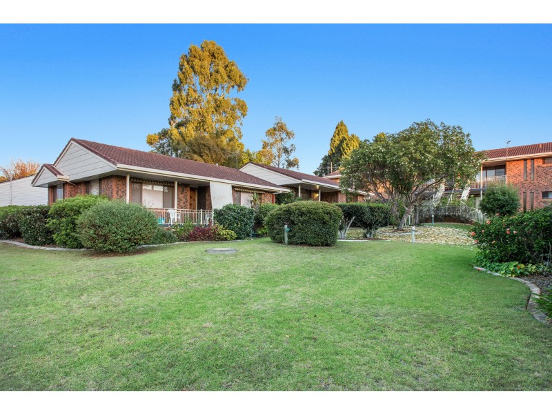 2/8 Johnson Street, East Toowoomba QLD 4350