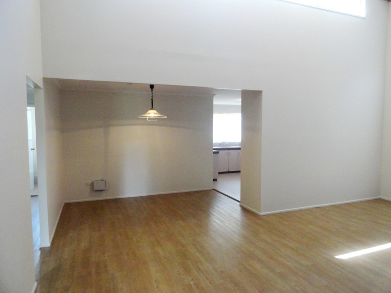 12 Broadfoot Street, Kearneys Spring QLD 4350