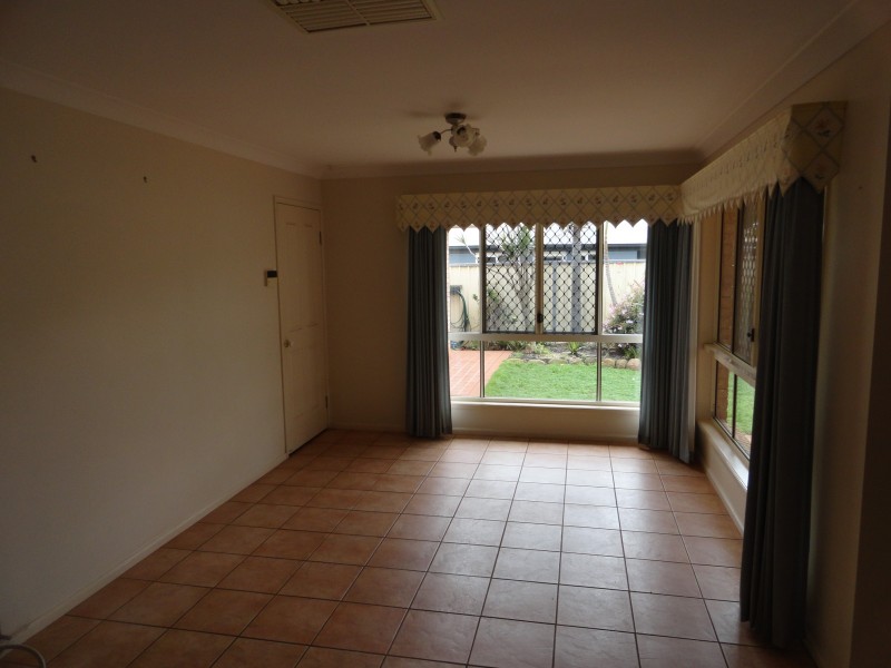 574 Hume Street, Middle Ridge QLD 4350