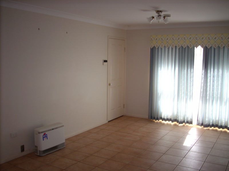 574 Hume Street, Middle Ridge QLD 4350