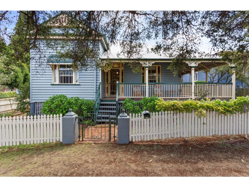 19 Somme Street, North Toowoomba QLD 4350