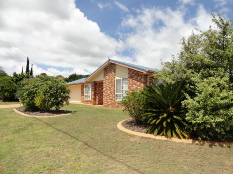 146 Spring Street, Middle Ridge QLD 4350