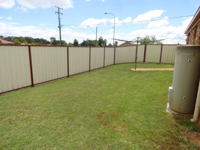 146 Spring Street, Middle Ridge QLD 4350