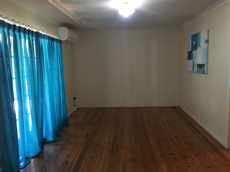 7 Cleary Street, Centenary Heights QLD 4350