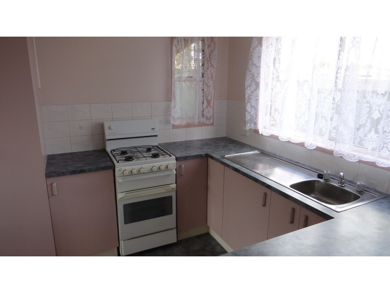 2/1 Rebecca Court, Kearneys Spring QLD 4350