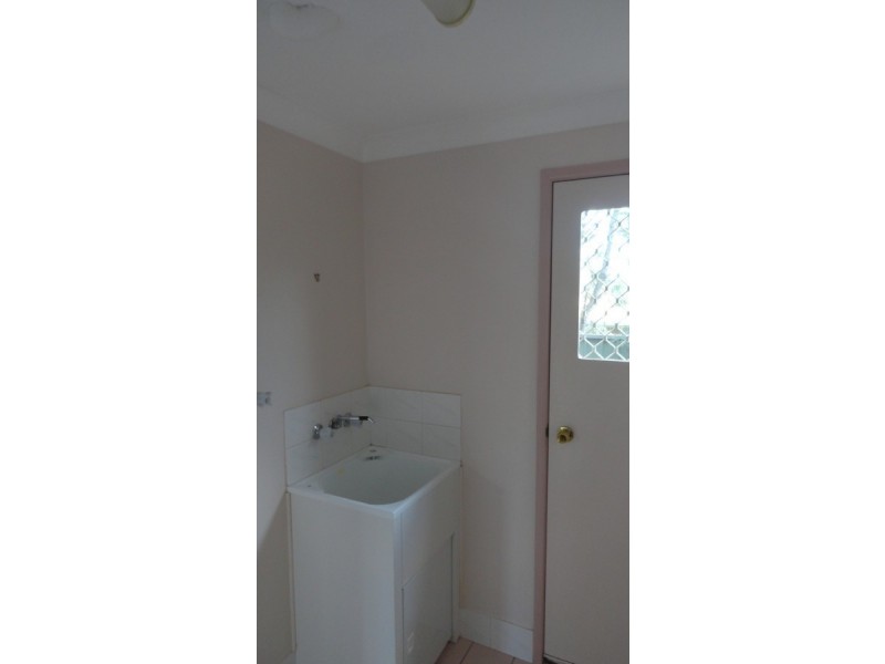 2/1 Rebecca Court, Kearneys Spring QLD 4350