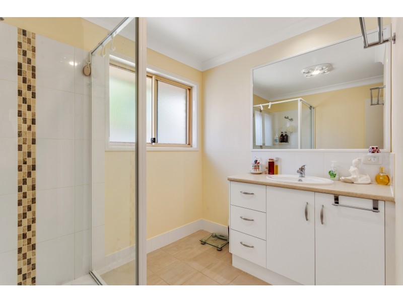 8 Gabrielle Street, Kearneys Spring QLD 4350